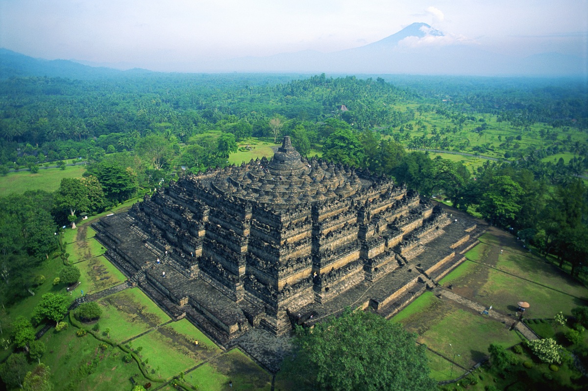History Project Borobudur Nikolay Mitev Nikolay Arnaudov 9 6 History Project Borobudur Nikolay Mitev Nikolay Arnaudov 9 6